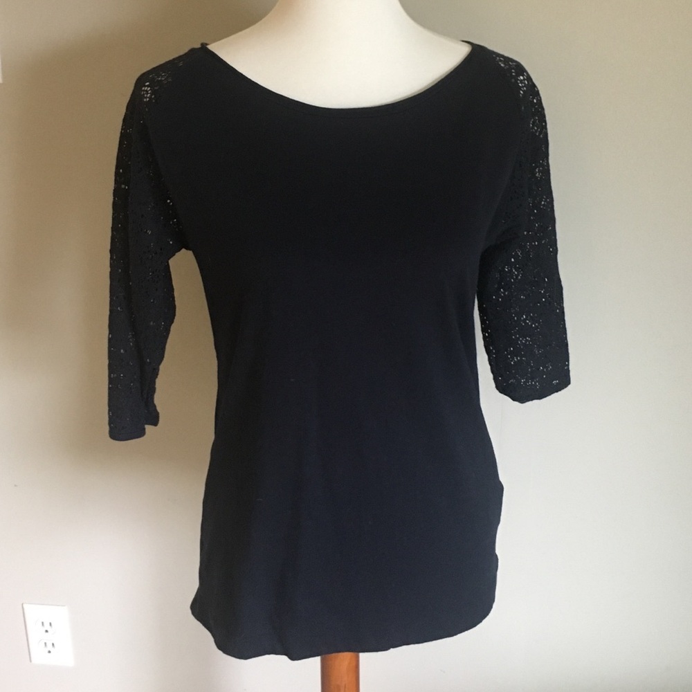 GAP QUARTER LENGTH LACE SLEEVE TEE
